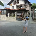 펜션 мурите *