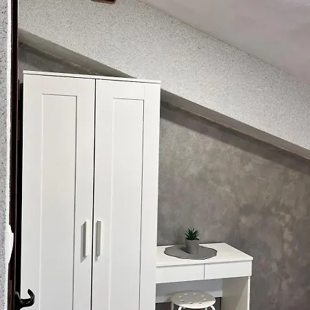 мурите * 萨帕雷瓦巴尼亚